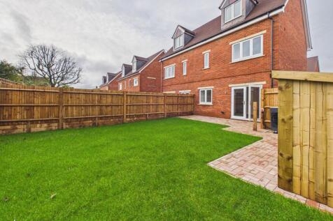 CAM02119G0-PR0530-STILL008