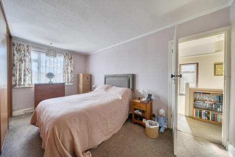 1347279-9-68c9458...