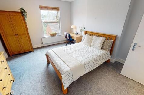 126 Gregory Boulevard photo 4