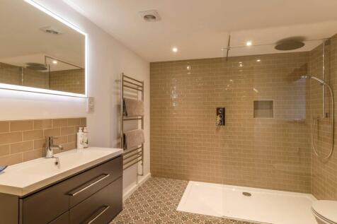 62d02ec3c5475_TM-Harlyn-Bathroom