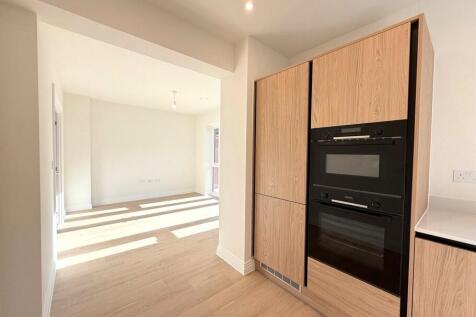 Compana Drive, Eastbrook Village photo 5