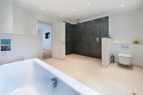 D0398 5 the village nw3 mBath2.jpg