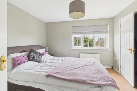 CAM04968G0-PR0050-STILL024