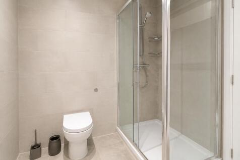 Heron Drive, Slough, SL3 8FA photo 4