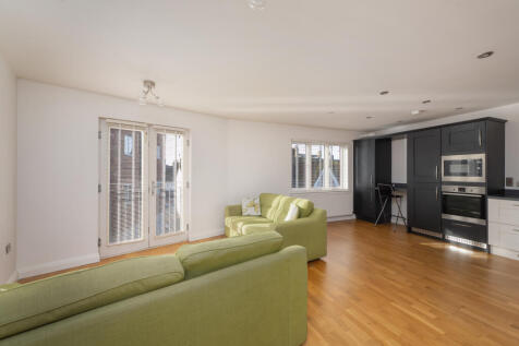 Open plan Lounge/Dining/Kitchen