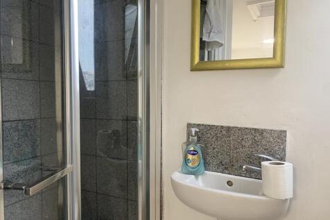 Communal showerroom.JPEG