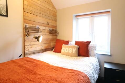 55 Stanway Room 4 .JPG