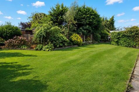 Bushey Lane Rear Garden