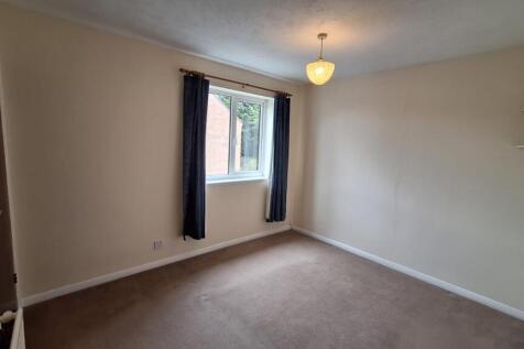 Abbey Close, Chippenham, Wiltshire photo 5