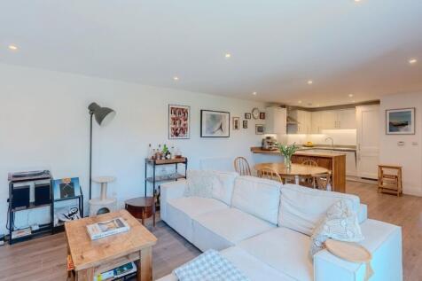 Open Plan Living Room, Kitchen &amp; Dining Room