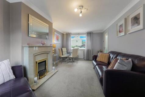 Living/Dining Area