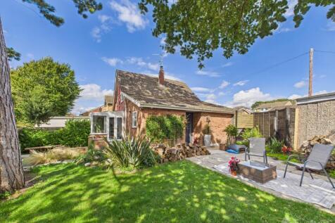 Garden- Mark Stephens EweMove Newmarket and Soham 