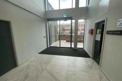 1 bed, 1 bath Apartment in Manchester - Photo 8
