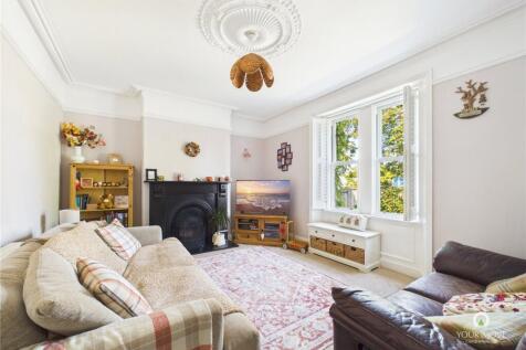 Living Room Pic 1