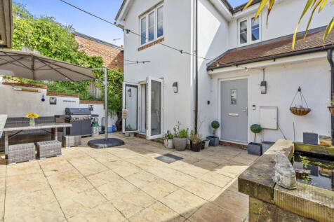 5 Compton Rd, HP10 0AW (LOW RES)-13