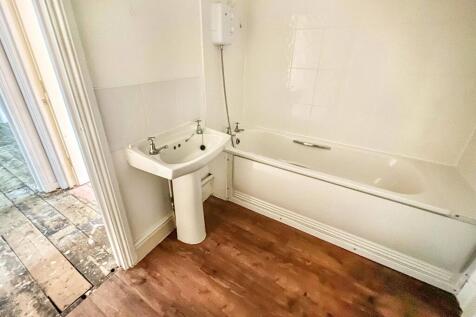 1-6 West End House, Marshfield Road, Chippenham, SN15 1JZ