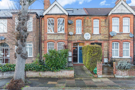 London, W5 - property photo