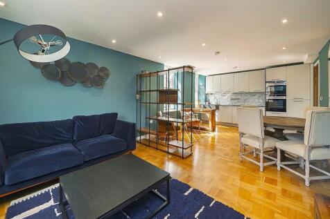 Garland Court