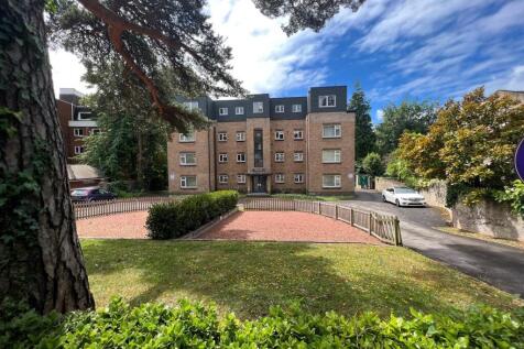 Flat 17 Val Court Front.jpg