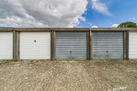 CAM03218G0-PR0776-STILL030