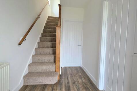Melbourne Avenue, Bolton-Upon-Dearne, S63 photo 5