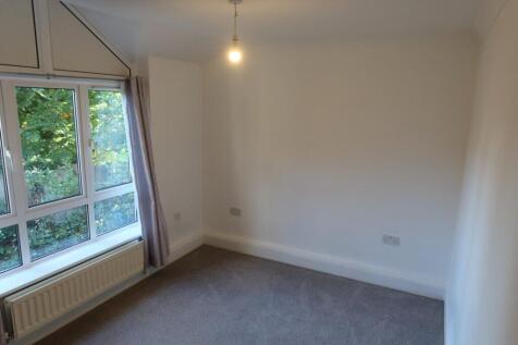 Sunningdale Court, Wrotham road, Meopham, Gravesend, DA13 0HJ photo 4