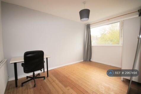 Colton Gardens, London, N17 photo 4