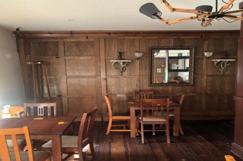 The Globe Inn, 18 - 20 Priest Row, Wells, Somerset BA5 2PY photo 4