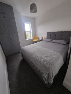 Double room to let, Hainton Avenue