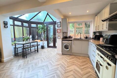 LIVING DINING KITCHEN