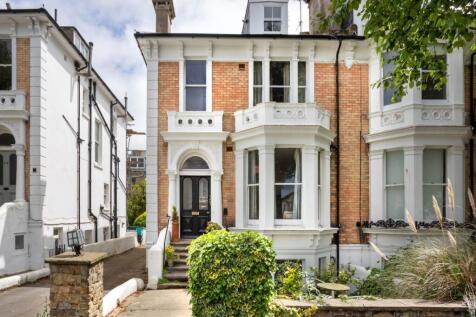 F1, 40 Denmark Villa