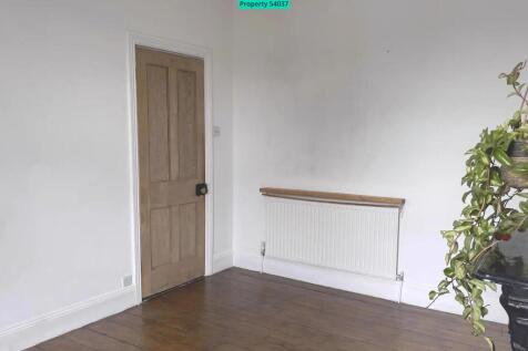 Second double bedroom from window