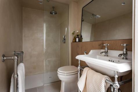 37 - Long Cottage - GL54 4AF - Web.jpg