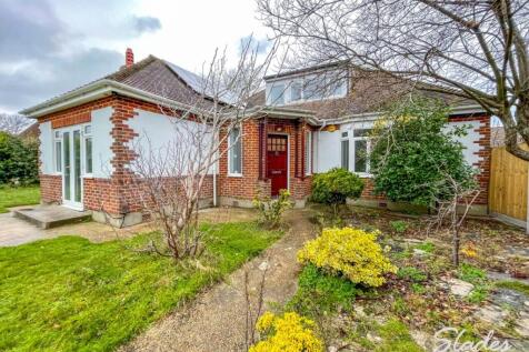 15 Stourwood Road fr