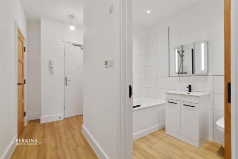 GC- Flat 6 115 Twyford Ave  - HALL (6).JPG