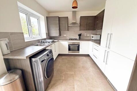 Fraser Close, Runcorn photo 4