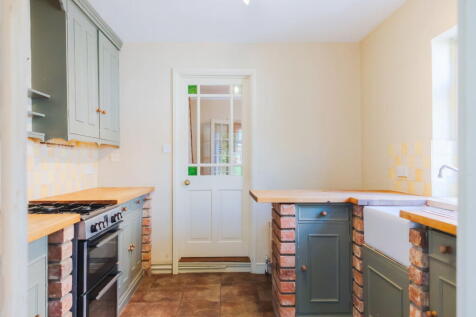 Swindon Road, Wroughton, Swindon, SN4 9AF photo 4