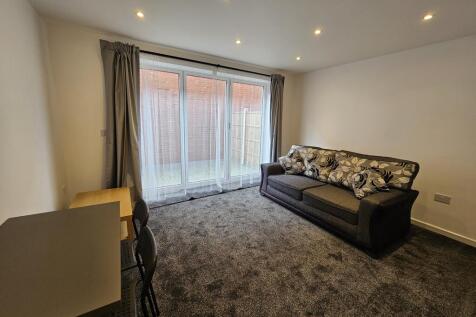 4 Rai Court, Beauchamp Road, Leamington Spa photo 3