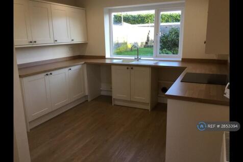 Kitchen With Lots Of Units