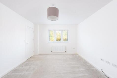 Paradine Street, Steeple Claydon, Buckingham, Buckinghamshire, MK18 photo 4