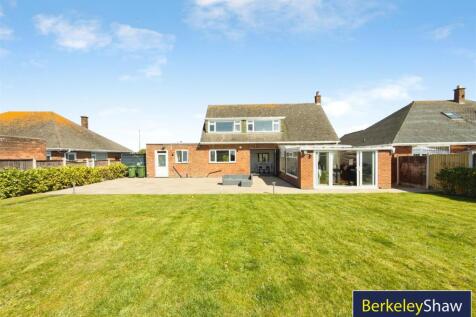 This exceptional 4 DOUBLE bedroom FREEHOLD, DETACHED residence offers over 2,200 sq ft of beautifully presented and highly versatile accommodation, perfectly suited to modern family living. Occupying 