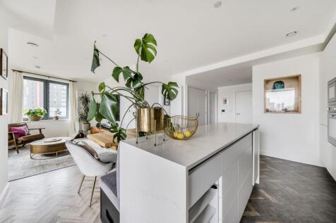 London, E3 - property photo