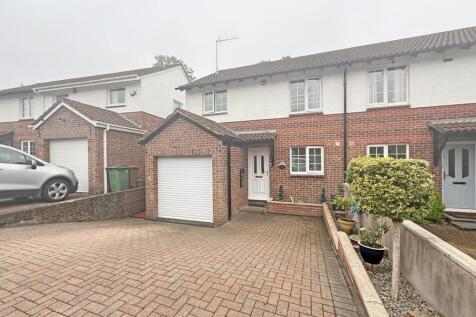 Canterbury Drive 16 - Front.jpg