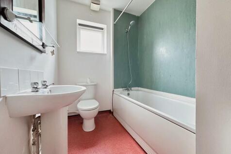 Hamlet Court bath...
