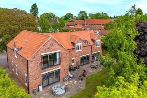 Fox House-light (2).jpg