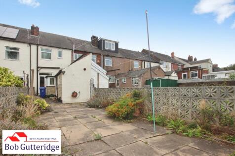 ENCLOSED REAR GARDEN