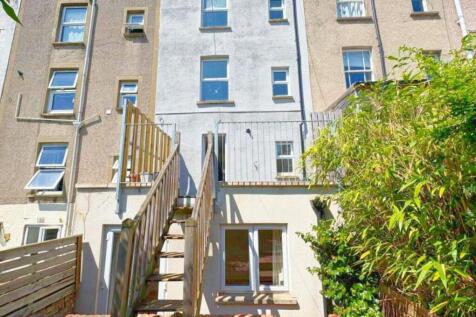 Rear view of property.jpg