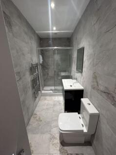 Five bedroom Student House - Thornycroft Road, L15 photo 2