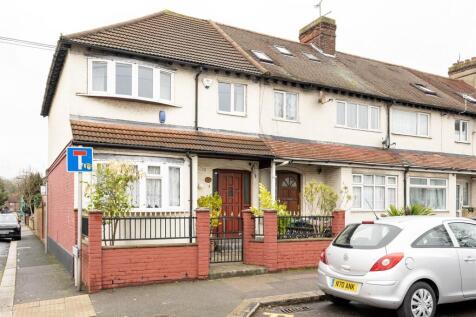 New Road, E4