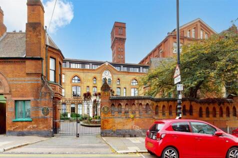 Flat 8 Park East Building, Bow Quarter - iei7joZwQ